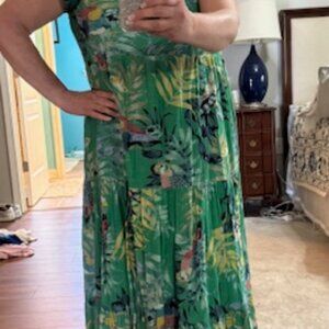 Maeve beautiful Green dress with puff sleeves